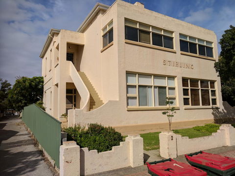 Glenelg 3 Bedroom Apartment - Sydney Tourism 30