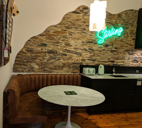 Glenelg 3 Bedroom Apartment - Sydney Tourism 12