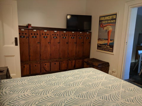 Glenelg 3 Bedroom Apartment - Sydney Tourism 22