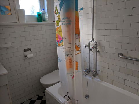 Glenelg 3 Bedroom Apartment - Sydney Tourism 24