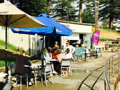 Stylish 3 Bedroom Beachview Apartment - Sydney Tourism 14