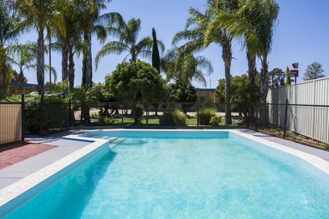 Renmark Motor Inn - Sydney Tourism 1