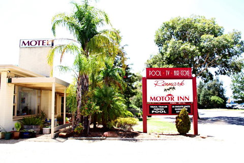Renmark Motor Inn - Sydney Tourism 8