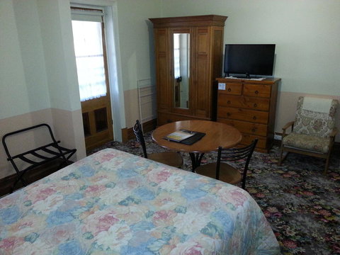 Sonbern Lodge Motel - Sydney Tourism 15