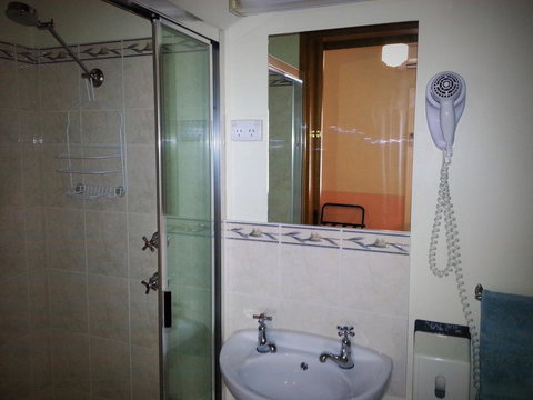 Sonbern Lodge Motel - Sydney Tourism 16