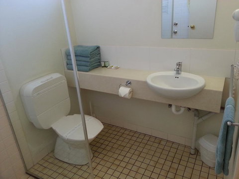 Sonbern Lodge Motel - Sydney Tourism 21