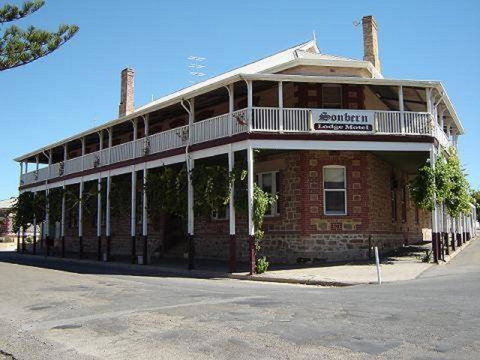 Sonbern Lodge Motel - Sydney Tourism 0
