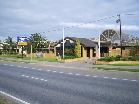Aviators Lodge - Sydney Tourism 1