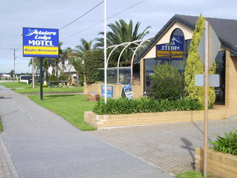 Aviators Lodge - Sydney Tourism 0
