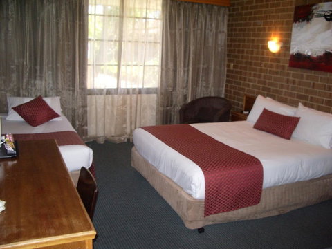 Aviators Lodge - Sydney Tourism 8