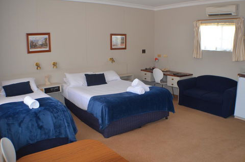 Deer Park Motor Inn Armidale - Sydney Tourism 1