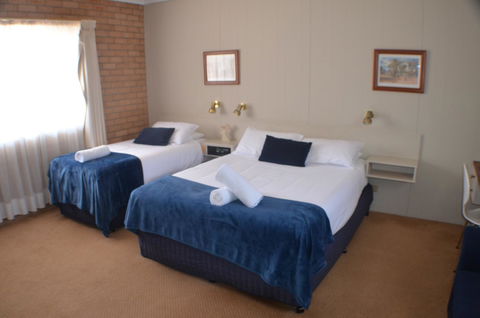 Deer Park Motor Inn Armidale - Sydney Tourism 2