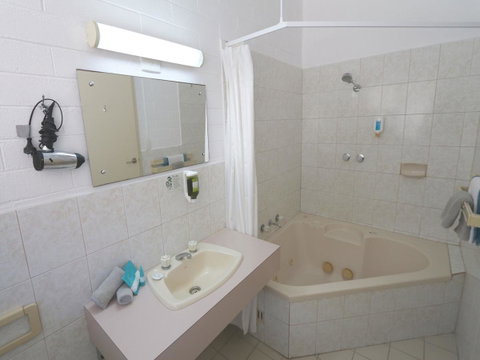 Robe Central Motel - Sydney Tourism 11
