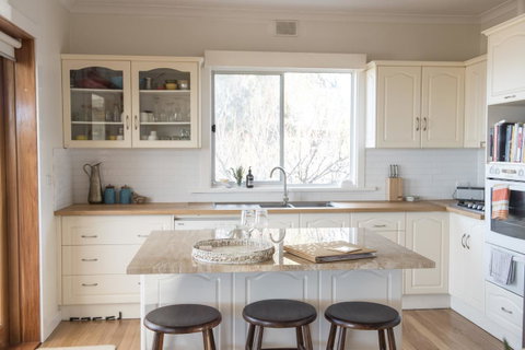 Port Lincoln Seaside Home - Sydney Tourism 6