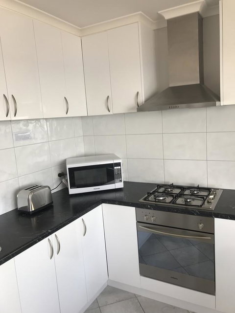 Beachside & Jetty View Apartment 6 - Captain\'s Apt - Sydney Tourism 5