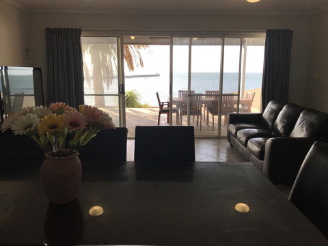 Beachside & Jetty View Apartment 6 - Captain\'s Apt - Sydney Tourism 31