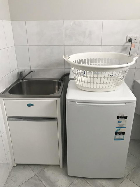 Beachside & Jetty View Apartment 6 - Captain\'s Apt - Sydney Tourism 23