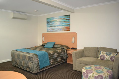 Cattlemans Country Motor Inn & Serviced Apartments - Sydney Tourism 36