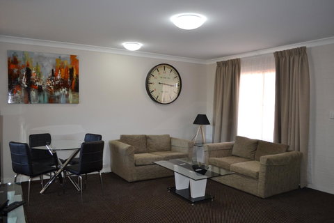 Cattlemans Country Motor Inn & Serviced Apartments - Sydney Tourism 41