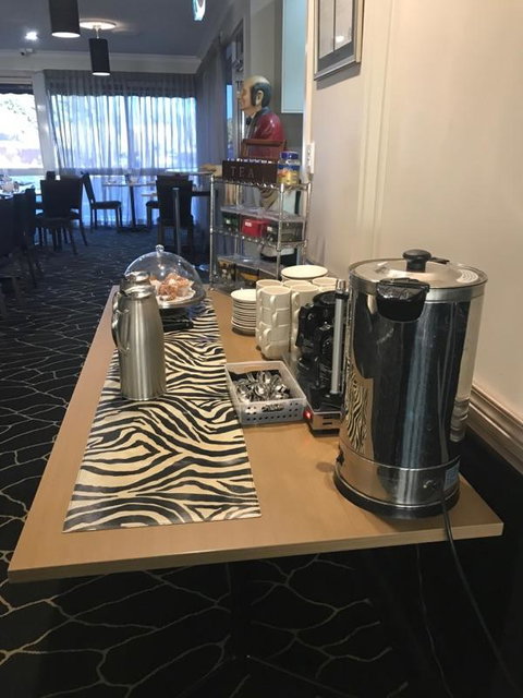 Cattlemans Country Motor Inn & Serviced Apartments - Sydney Tourism 3