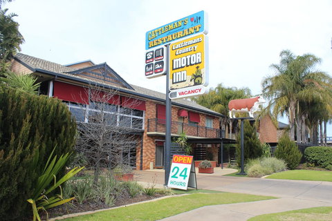 Cattlemans Country Motor Inn & Serviced Apartments - Sydney Tourism 2