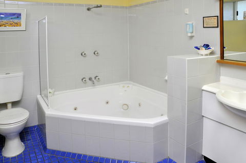 Aston Motel Yamba - Sydney Tourism 8