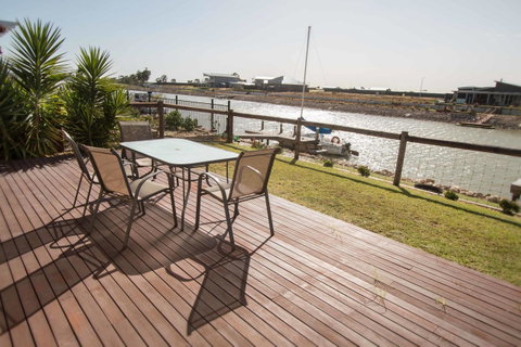 Waterfront On Jefferson, At Wellington Marina, SA - Sydney Tourism 0