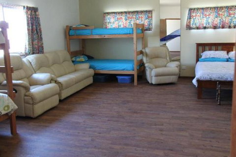 LAS ARENAS - The Sands - BEACH HOUSE - Sydney Tourism 4