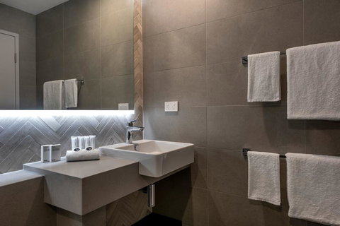 The Adnate Perth - Art Series - Sydney Tourism 21