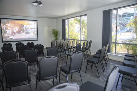 Karrinyup Waters Resort - Sydney Tourism 39