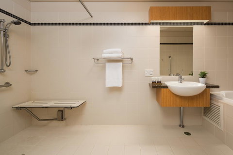 Esplanade Hotel Fremantle - By Rydges - Sydney Tourism 10