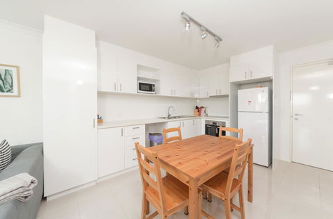 Yaran Suites - Sydney Tourism 41