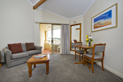 Abbey Beach Resort - Sydney Tourism 16