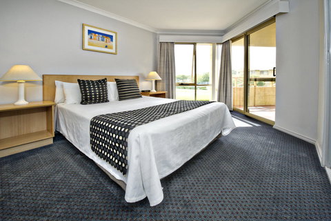 Abbey Beach Resort - Sydney Tourism 20