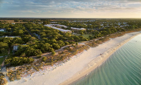 Abbey Beach Resort - Sydney Tourism 2