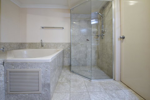 Abbey Beach Resort - Sydney Tourism 25