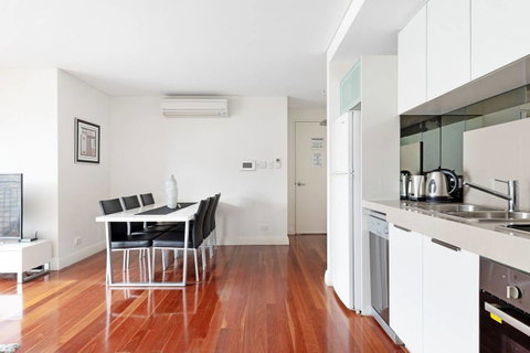 Parklane Apartments - Sydney Tourism 13