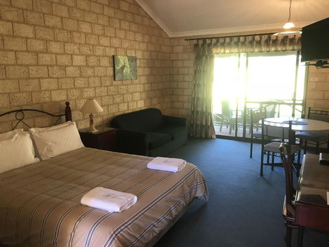 Karri Forest Motel - Sydney Tourism 23