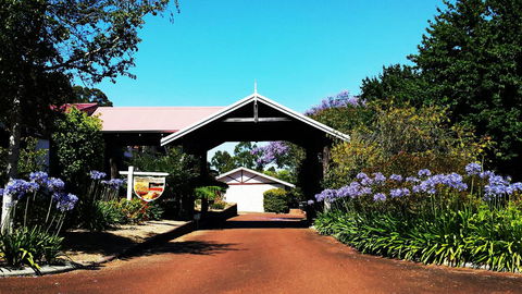 Karri Forest Motel - Sydney Tourism 28