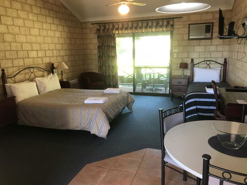 Karri Forest Motel - Sydney Tourism 8