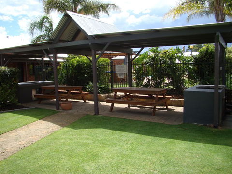 Dunsborough Central Motel - Sydney Tourism 4