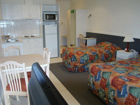 Dunsborough Central Motel - Sydney Tourism 20
