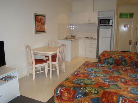 Dunsborough Central Motel - Sydney Tourism 10