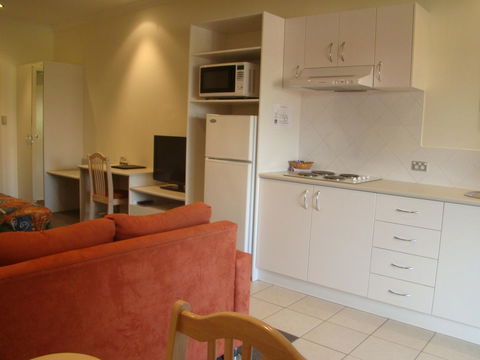 Dunsborough Central Motel - Sydney Tourism 32