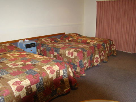 Dunsborough Central Motel - Sydney Tourism 23