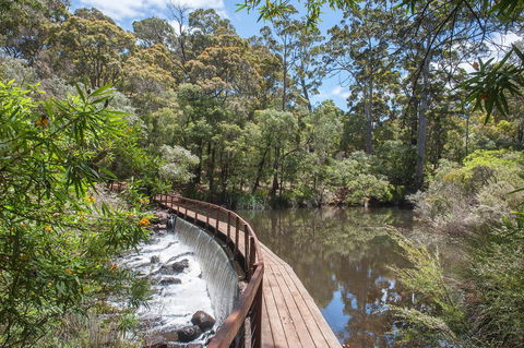Villa On Fearn - Sydney Tourism 19