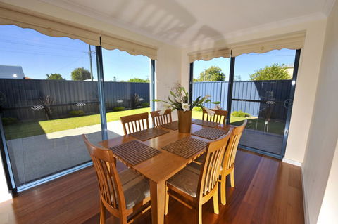 Palm Beach Manor - Sydney Tourism 5