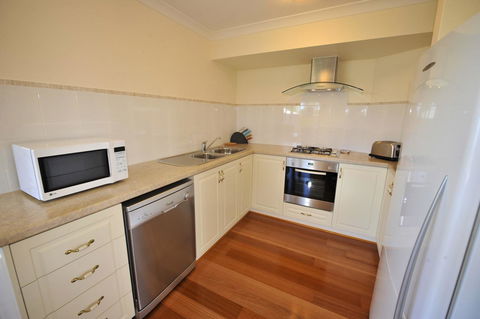Palm Beach Manor - Sydney Tourism 3