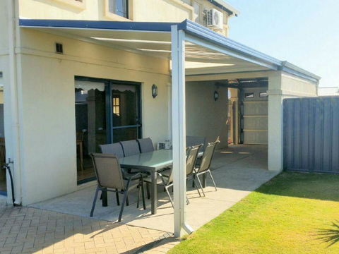 Palm Beach Manor - Sydney Tourism 12