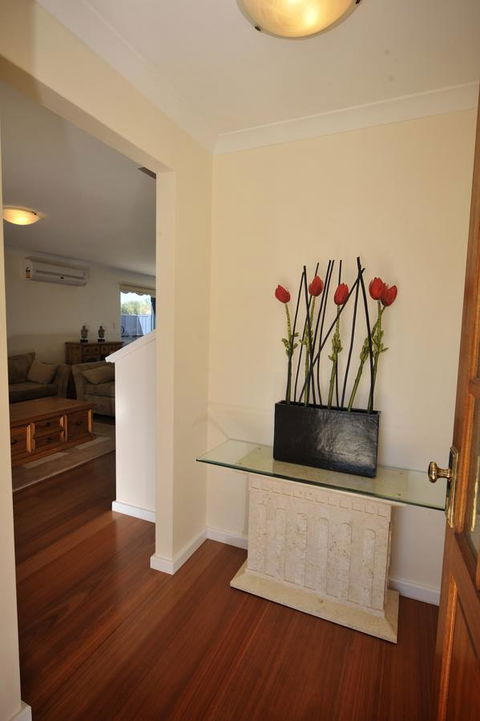 Palm Beach Manor - Sydney Tourism 1